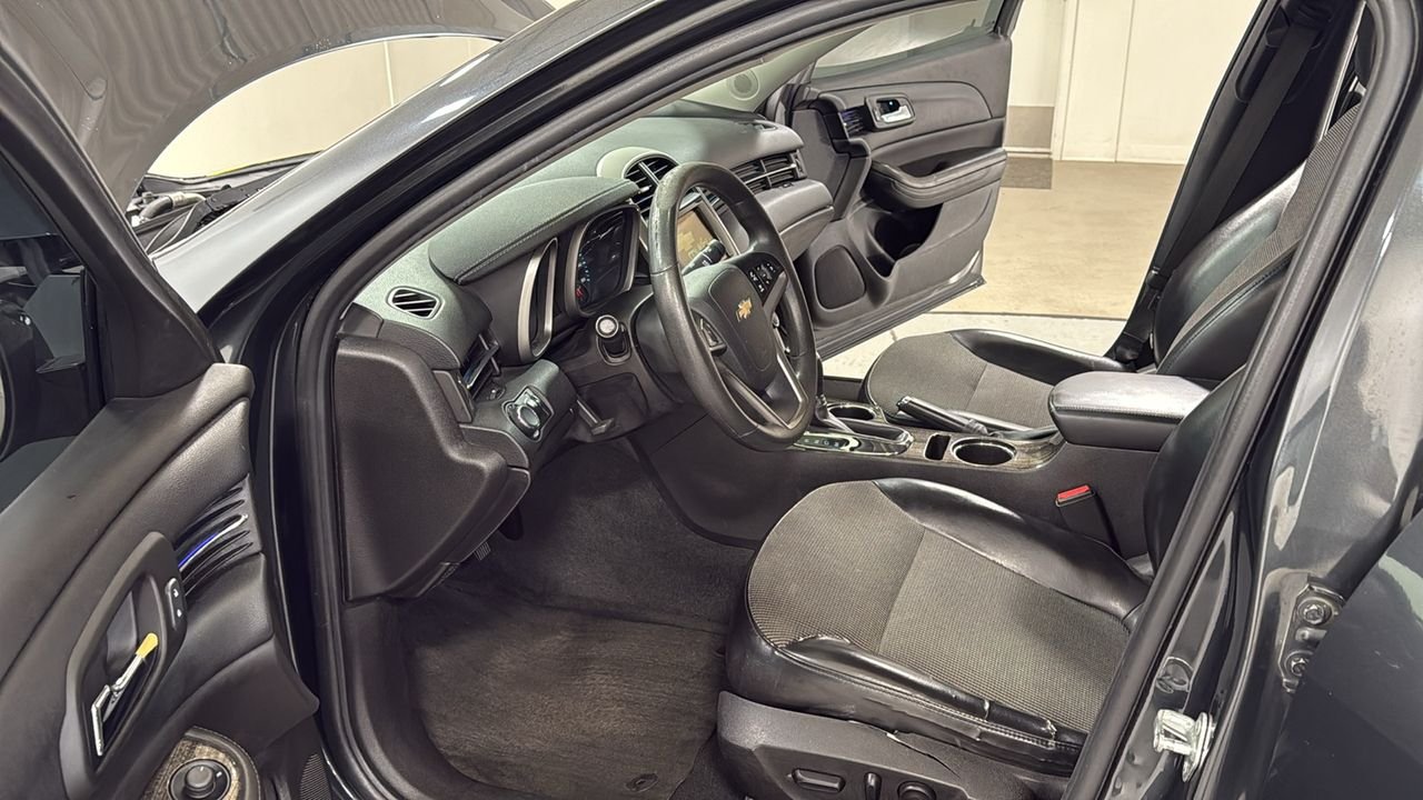 Used 2014 Gray Chevrolet LT image 12