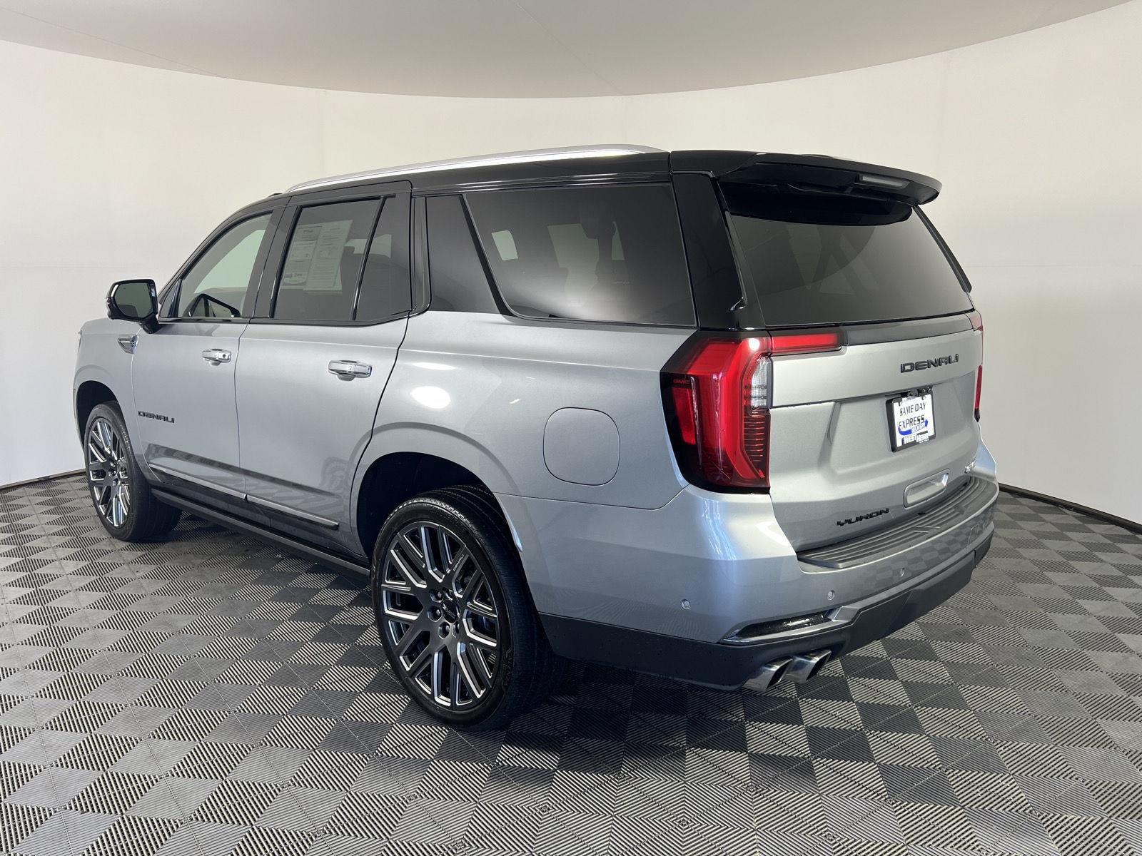 Used 2025 Sterling Metallic GMC Denali Ultimate image 5