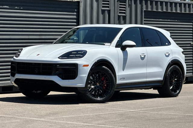 2026 Porsche Cayenne GTS