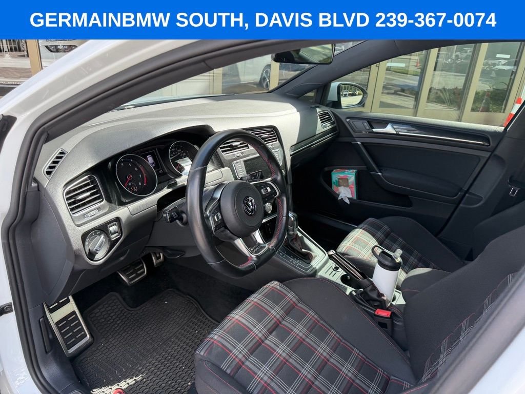 Used 2017 Pure White Volkswagen S image 21