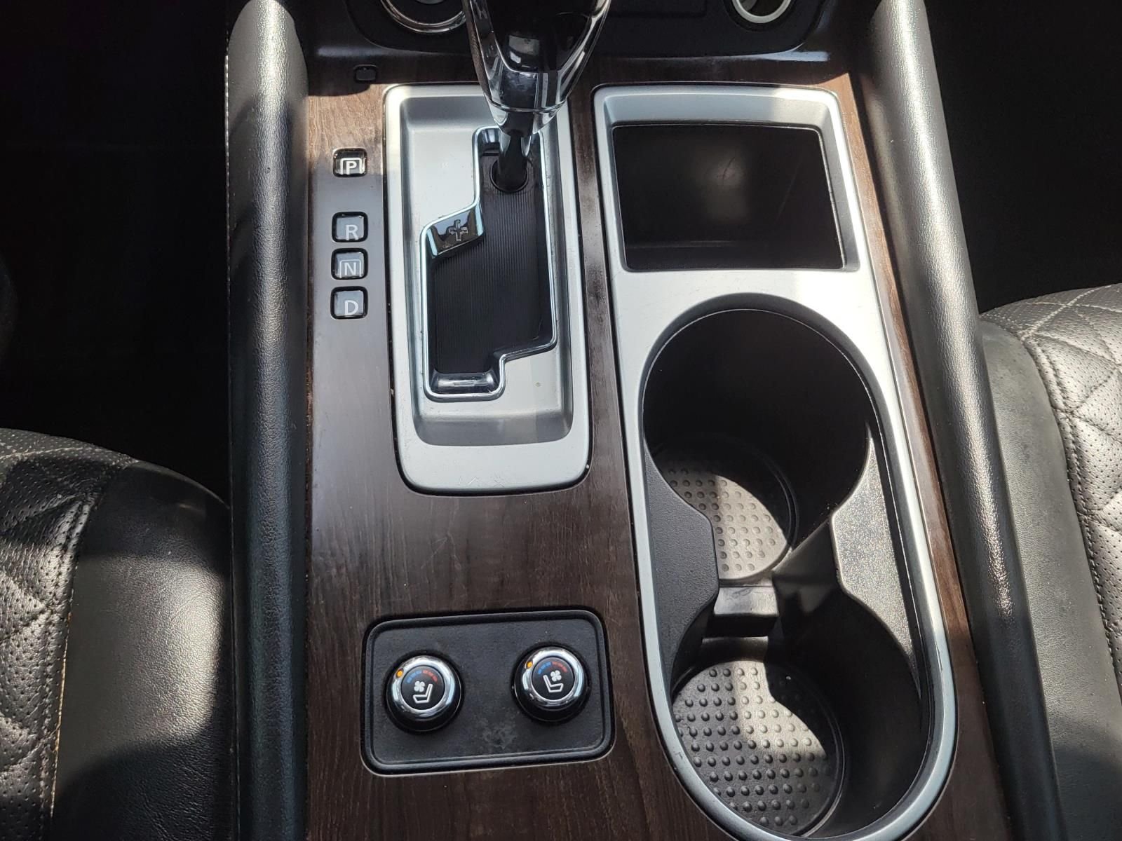 Used 2020 Deep Blue Pearl Nissan Platinum image 27