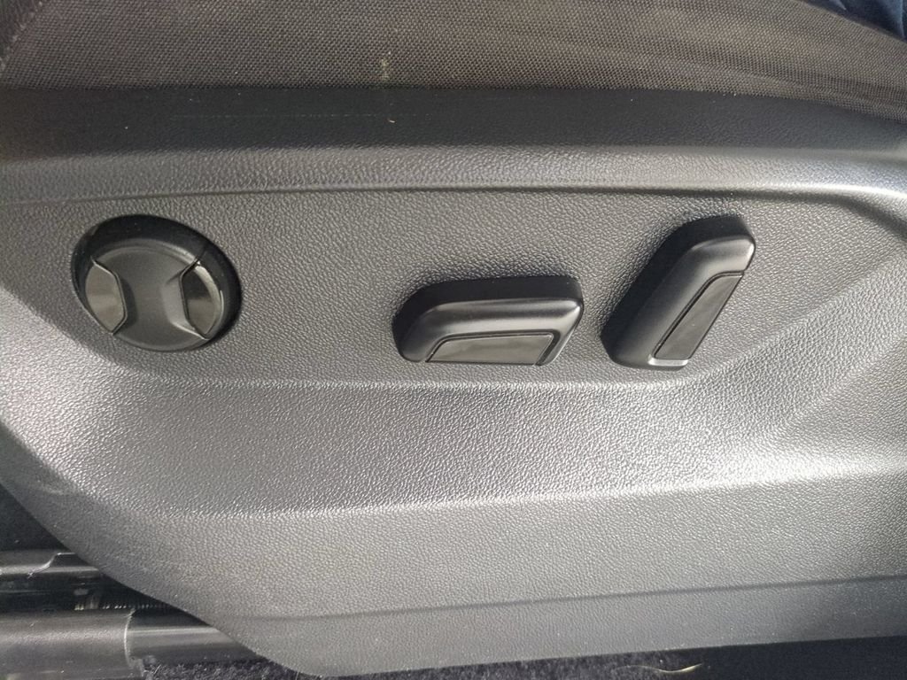 2020 Volkswagen Tiguan SE - Photo 22