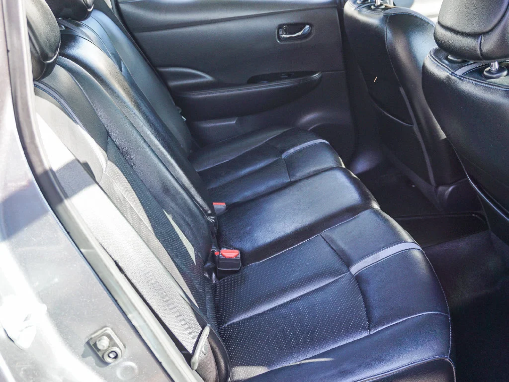 Used 2018 Gray Nissan SL image 14
