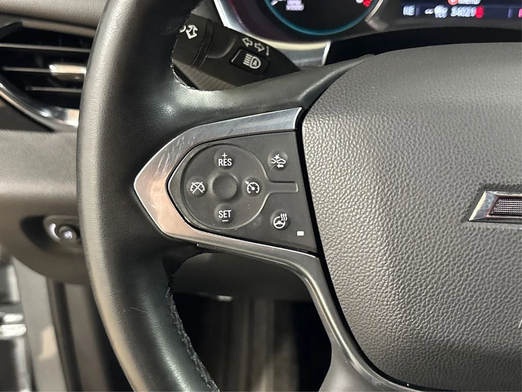 Used 2023 Gray Chevrolet RS image 29
