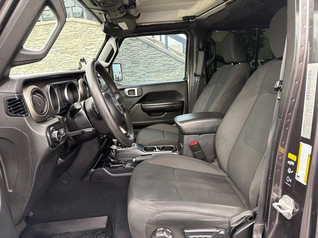 Used 2020 Gray Jeep Unlimited Sport image 10