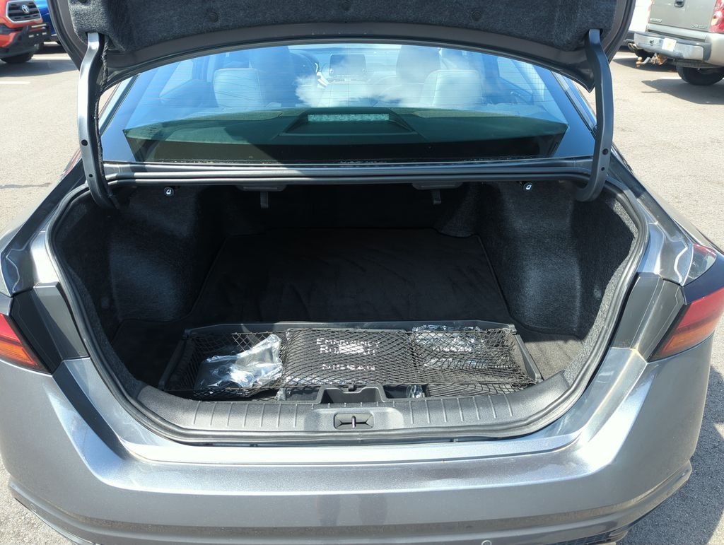 Used 2024 Gray Nissan 2.5 SR image 29