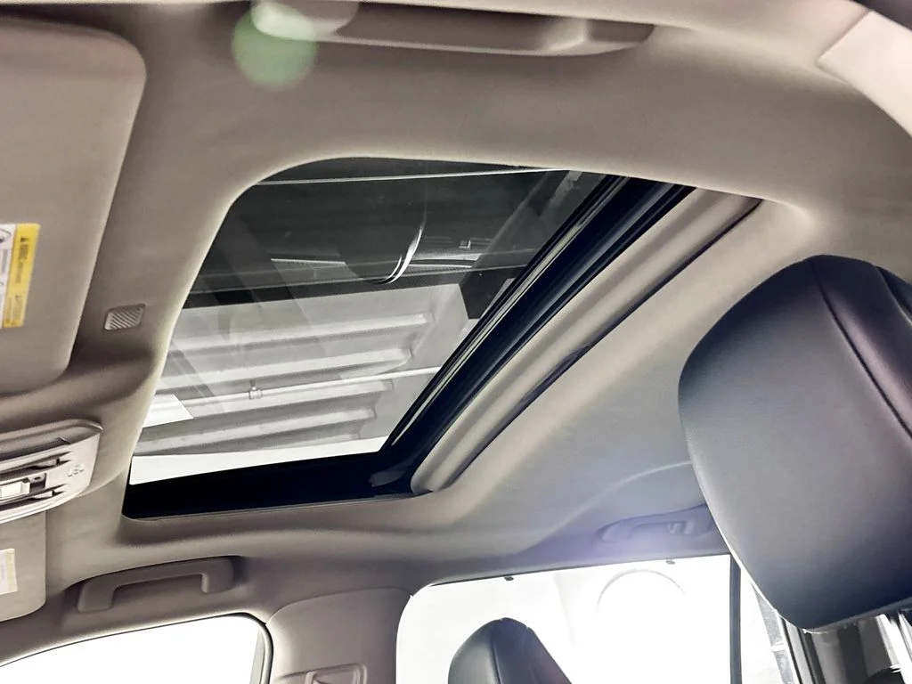 Used 2022 Beige Toyota XLE image 18