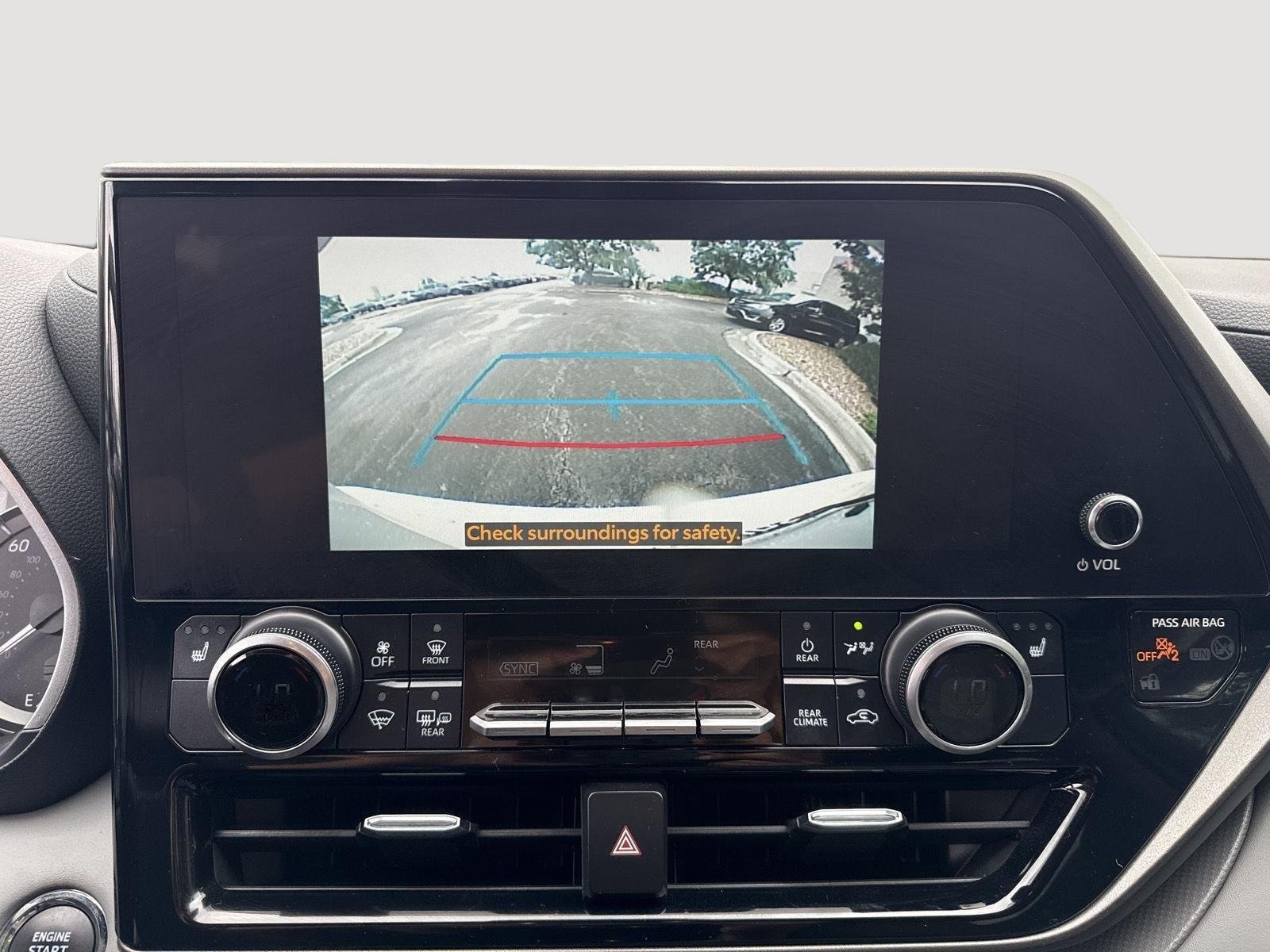 Used 2023 Wind Chill Pearl Toyota XLE image 20