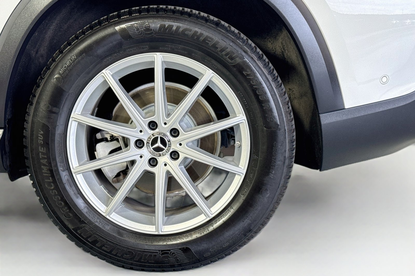 Used 2025 Polar White Mercedes-Benz GLE 350 image 29