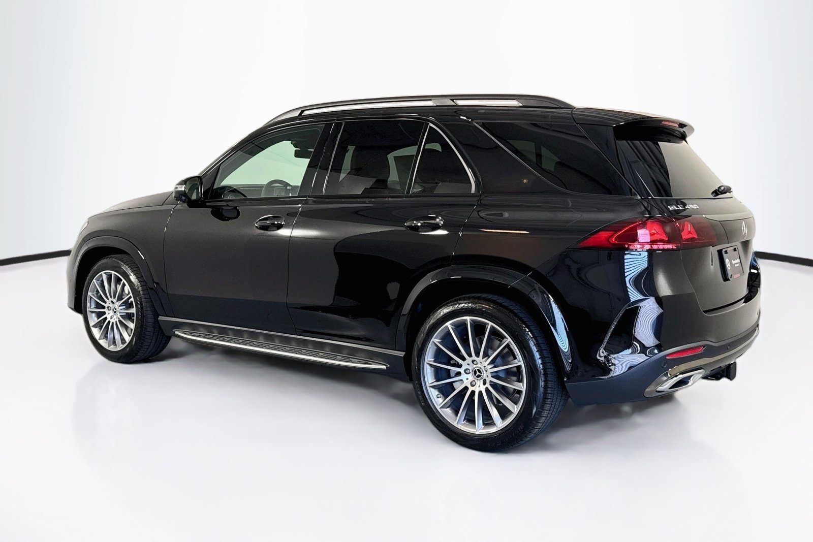 New 2027 Obsidian Black Metallic Mercedes-Benz GLE 450 image 7