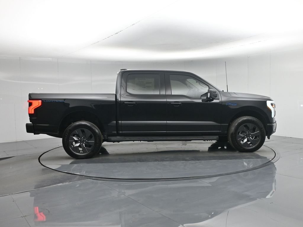 2025 Ford F-150 Lightning Flash - Photo 27