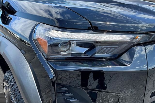 Used 2025 Black Chevrolet ZR2 image 32