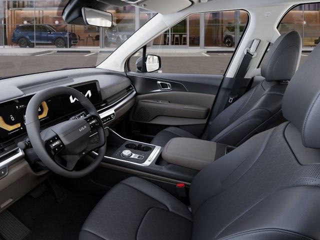 New 2027 Ceramic Silver Kia LXS image 17