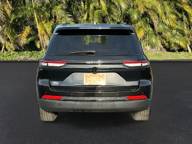 Used 2025 Black Jeep Altitude X image 7