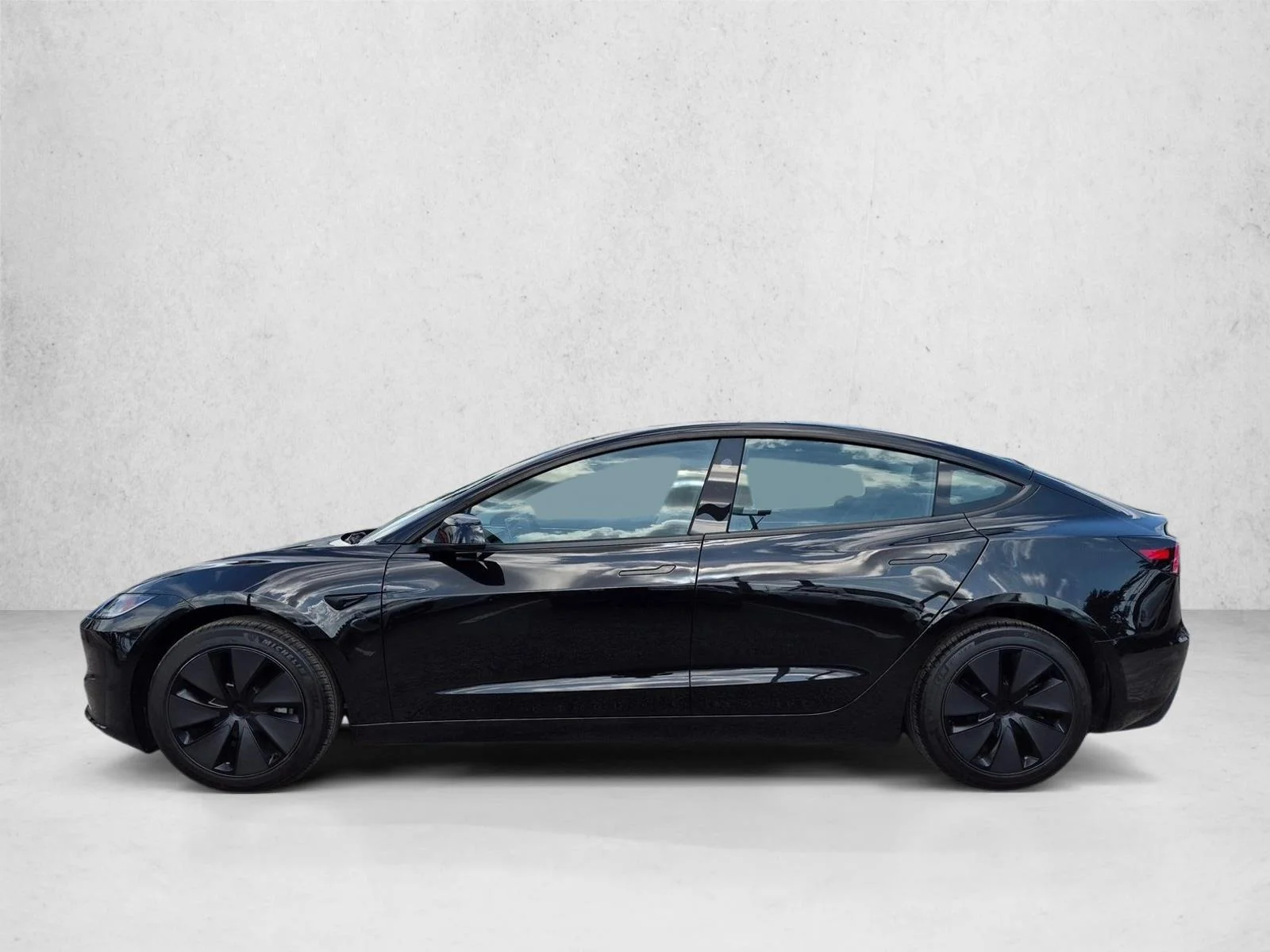 Used 2025 Diamond Black Tesla Standard image 9