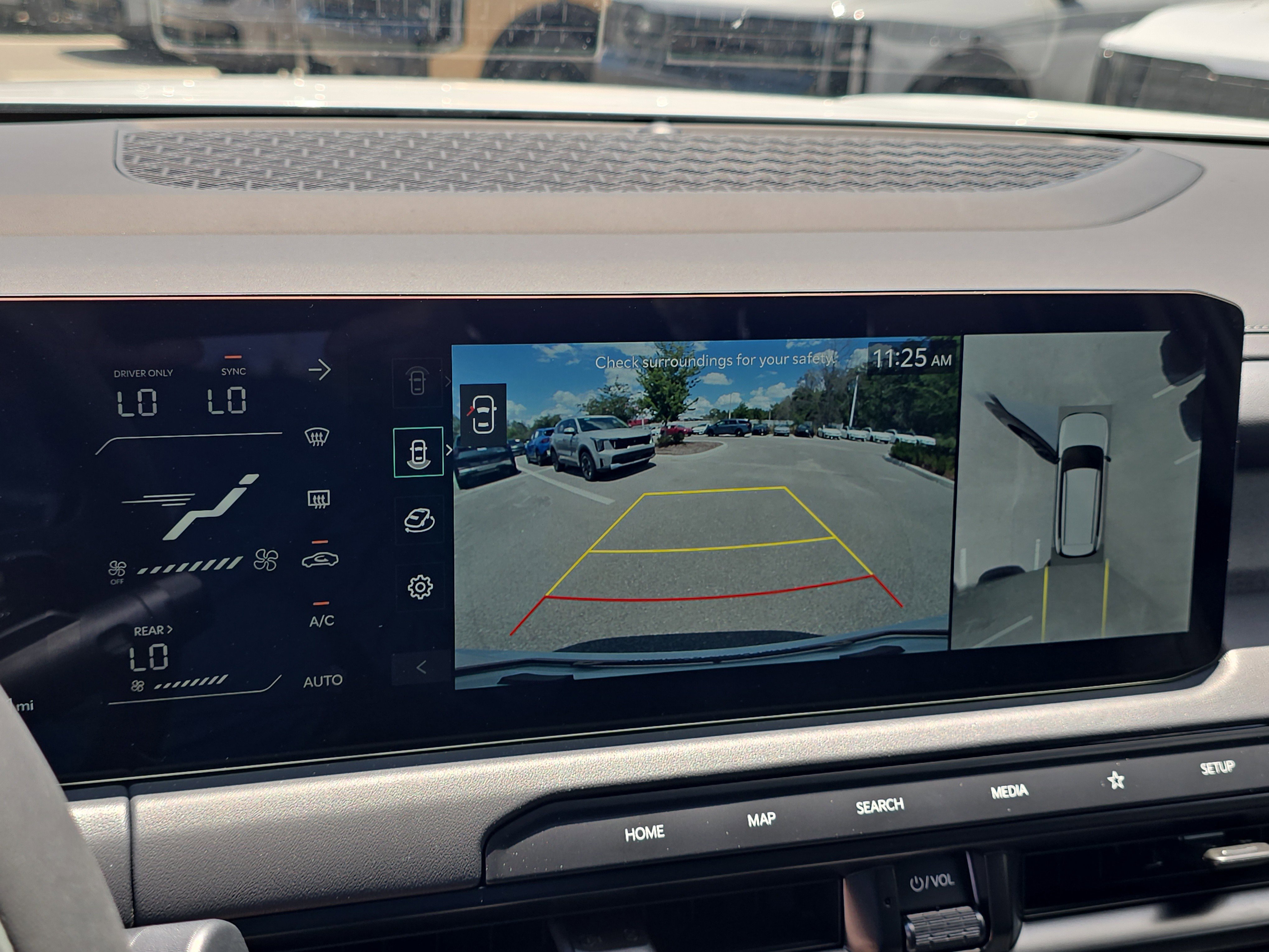 New 2027 Glacial White Pearl Kia X-LINE SX image 25