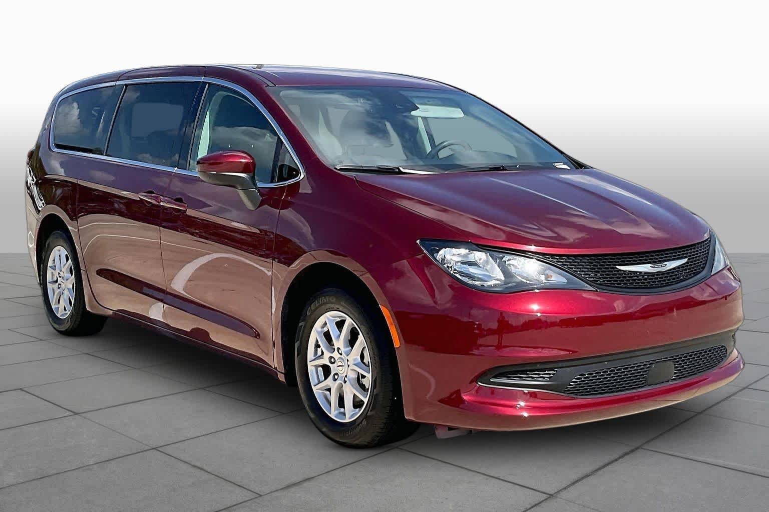 Used 2023 Velvet Red Pearlcoat Chrysler LX image 3
