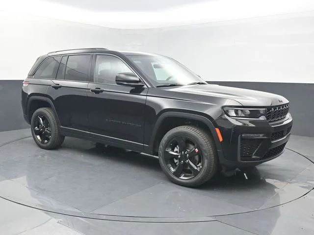 New 2026 Diamond Black Crystal Pearlcoat Jeep Limited image 8