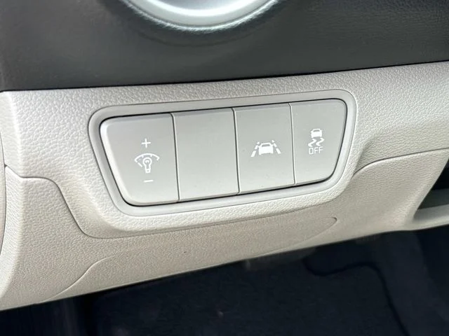 Used 2021 Gray Kia LXS image 27