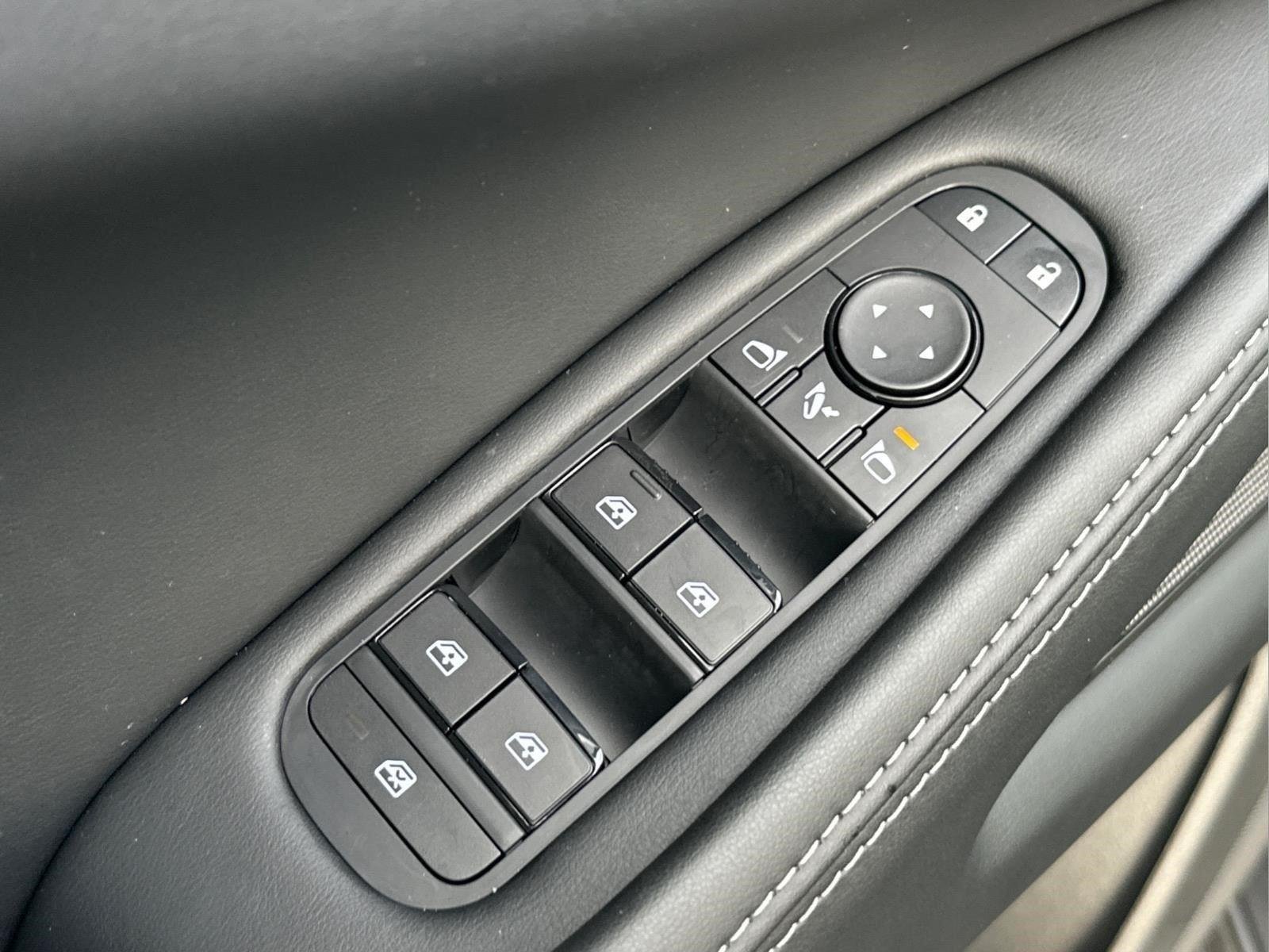 New 2027 GRAPHITE SHADOW INFINITI Luxe AWD image 22