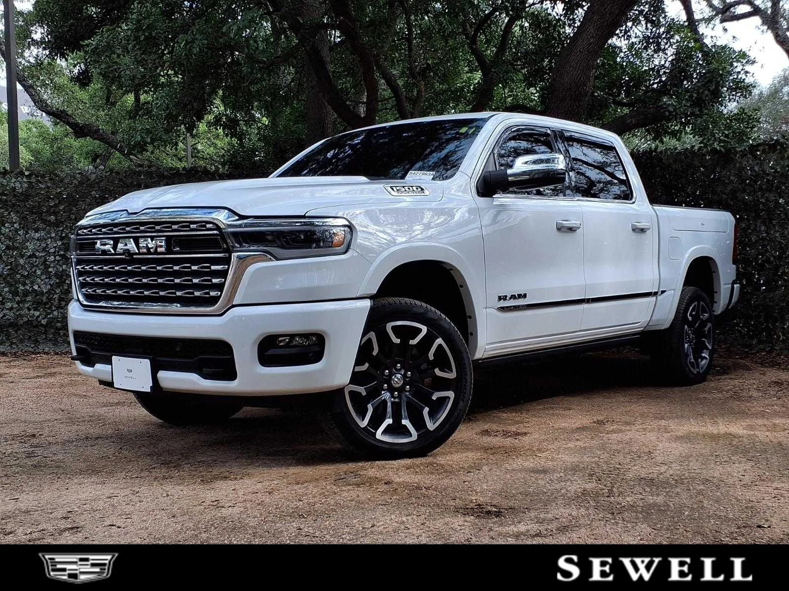 2025 RAM 1500 Limited 4x4 Crew Cab 5'7's photo