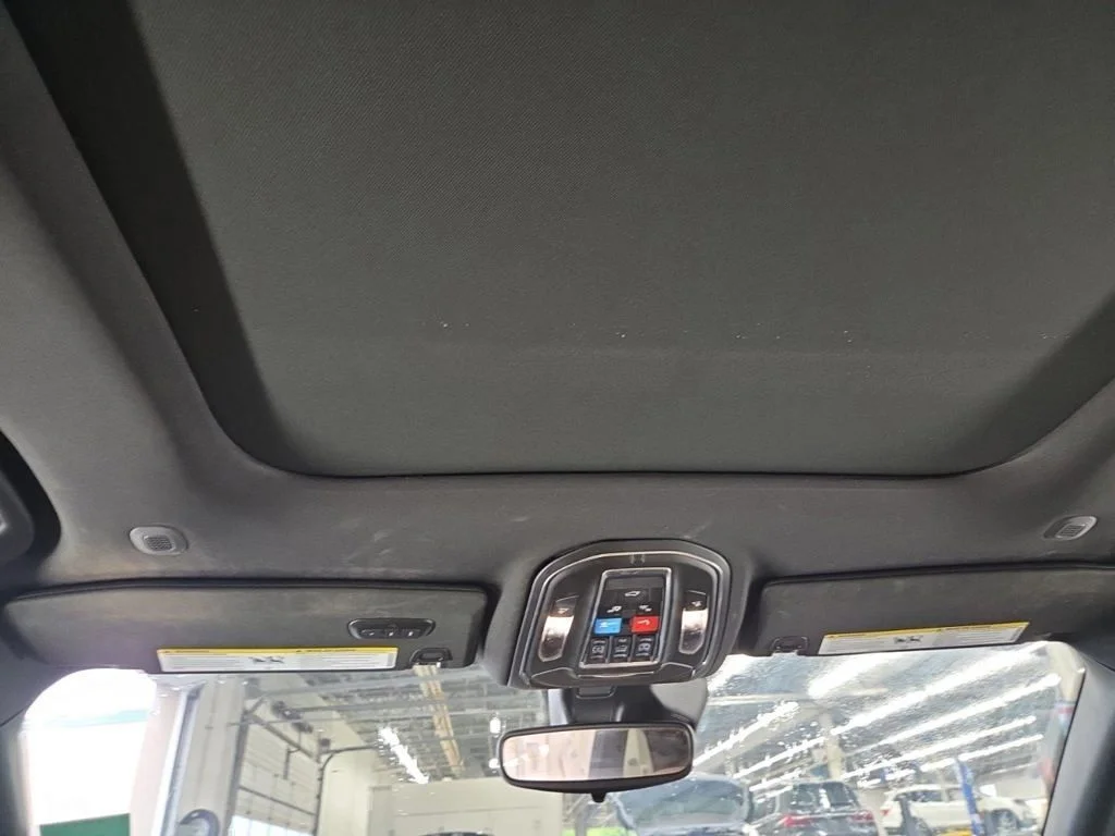 Used 2023 Black Jeep 4xe image 3