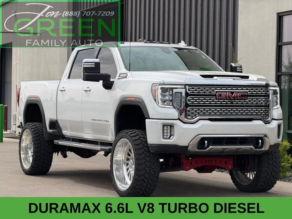 2022 GMC Sierra Denali 4WD Crew Cab Standard Box SRW's photo