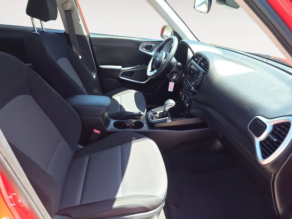 Used 2022 Red Kia LX image 15