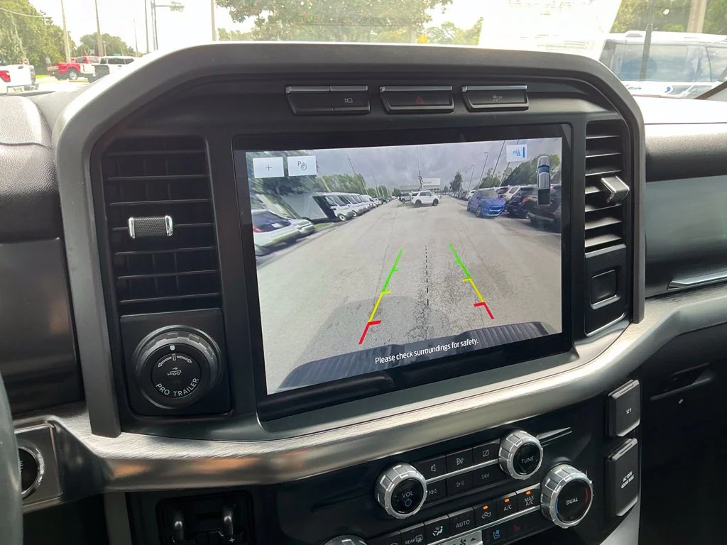 Used 2022 Silver Ford Lariat image 29