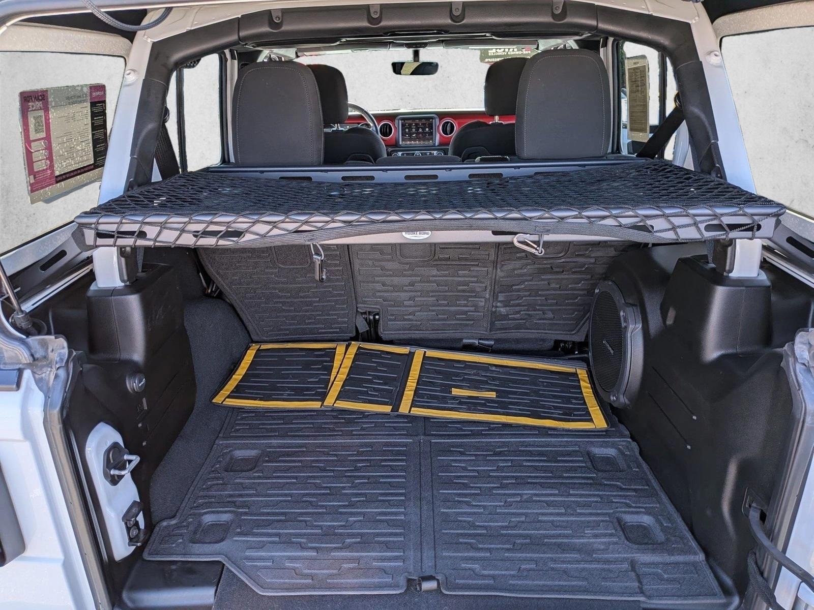Used 2022 Bright White Clearcoat Jeep Unlimited Rubicon image 6