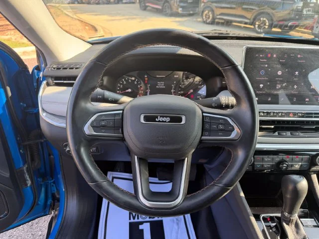 Used 2022 Laser Blue Jeep Limited image 14