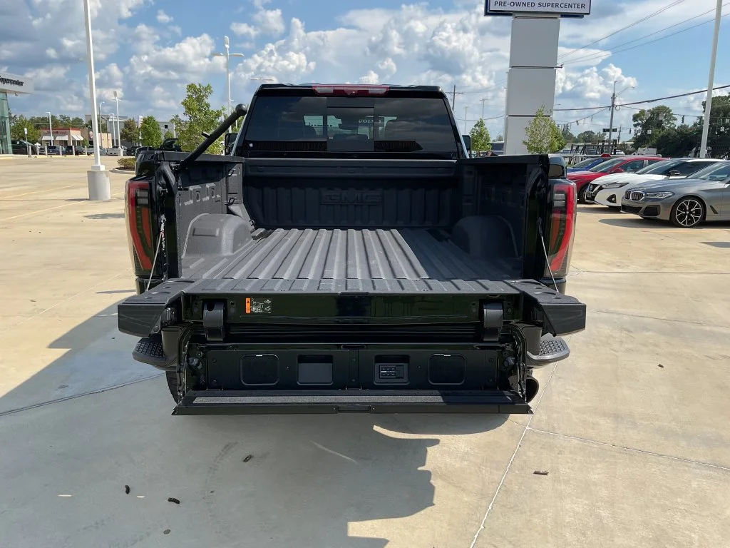 Used 2025 Black GMC AT4X image 9