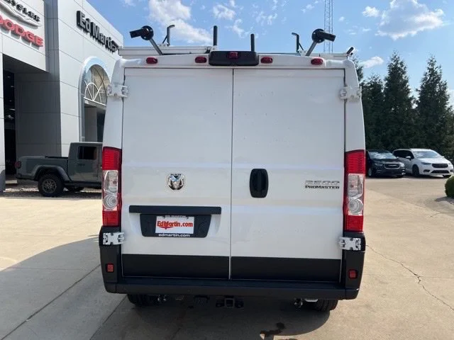 Used 2025 White Ram SLT image 4