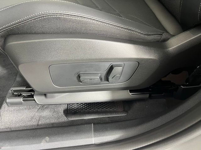 New 2026 Silver BMW xDrive28i image 17