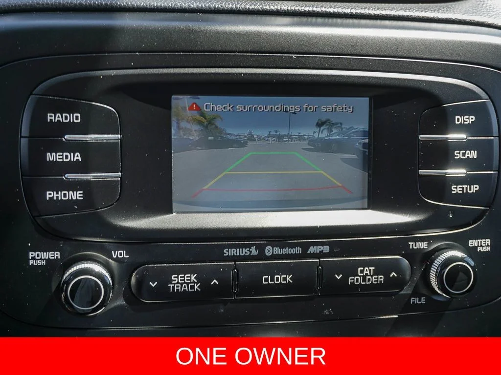 Used 2016 White Kia Plus image 23