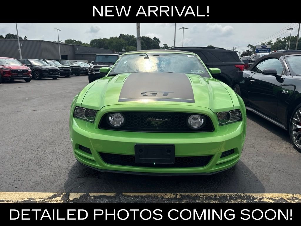 Used 2014  Ford GT image 2