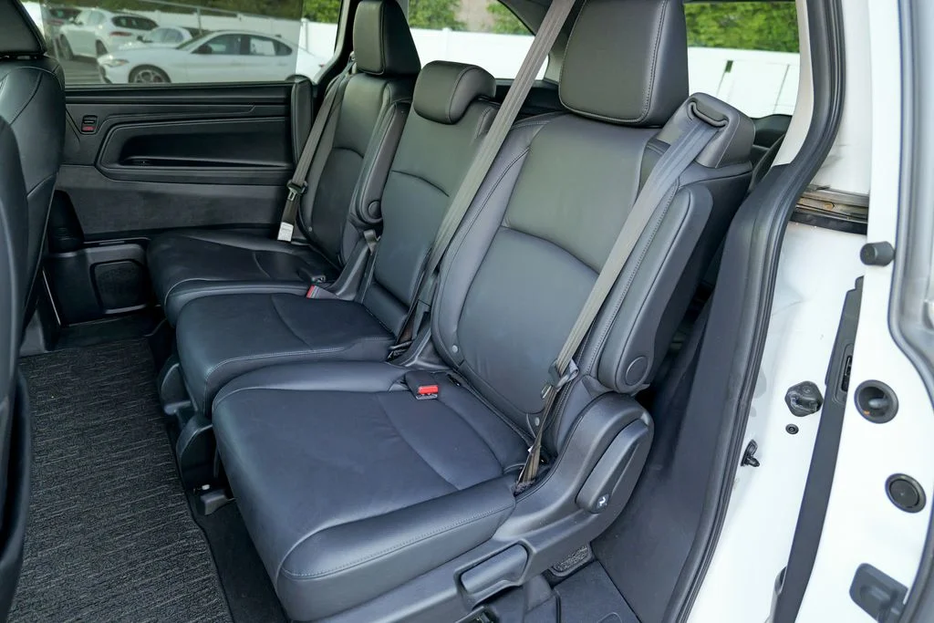 Used 2025 White Honda EX-L image 27