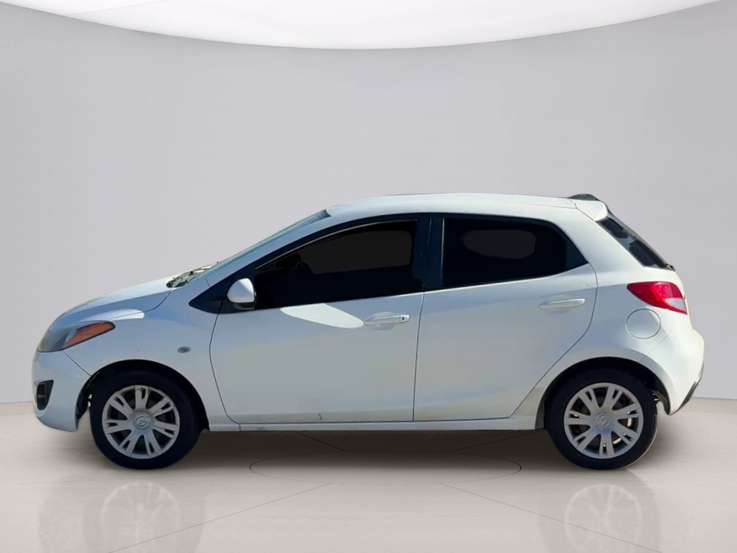 Used 2014 White Mazda SPORT image 2