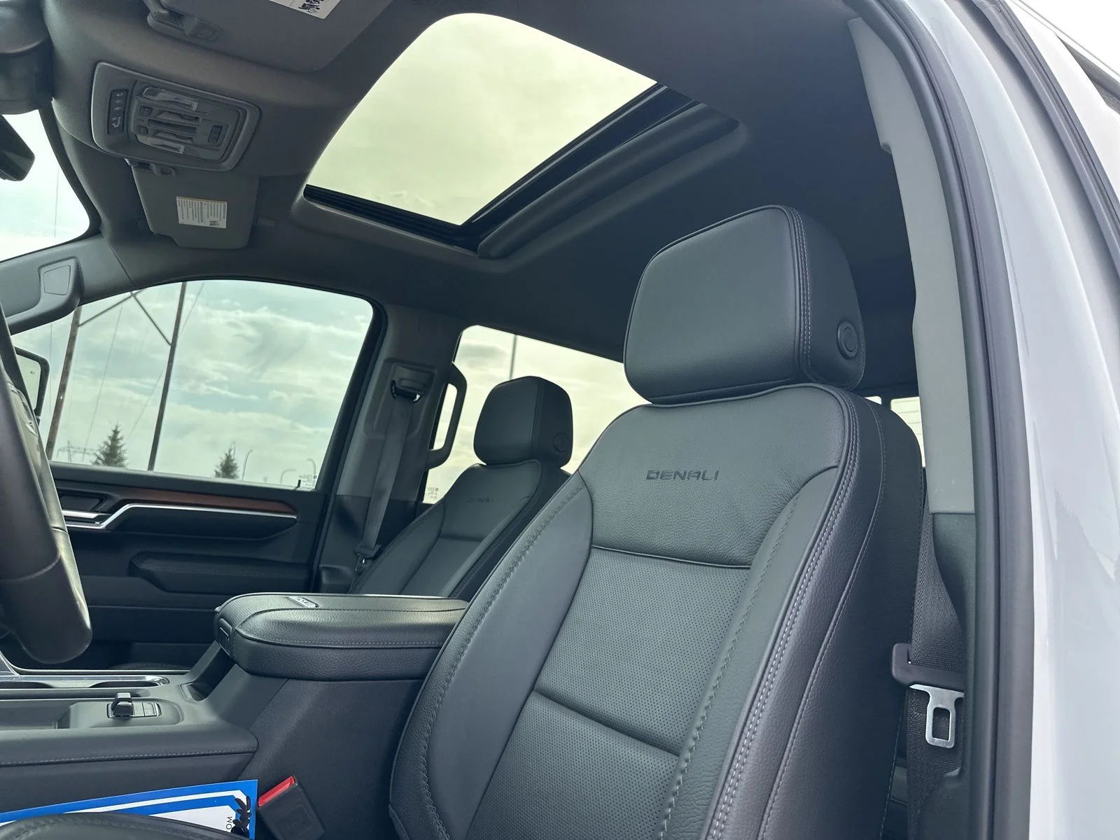 Used 2024 White GMC Denali image 16