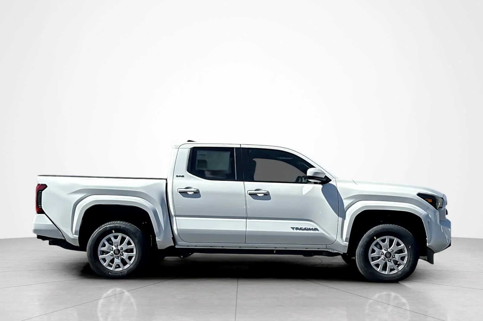 New 2026 Ice Cap Toyota  SR5 image 6