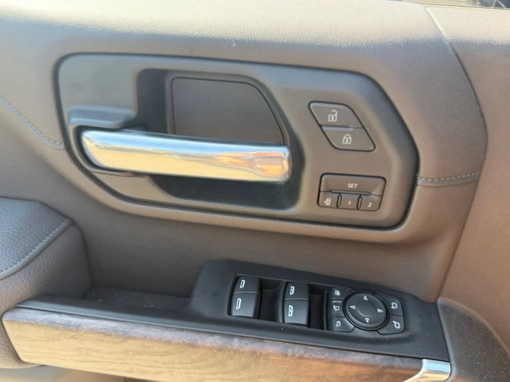 Used 2020 ONYX BLACK GMC Denali image 26