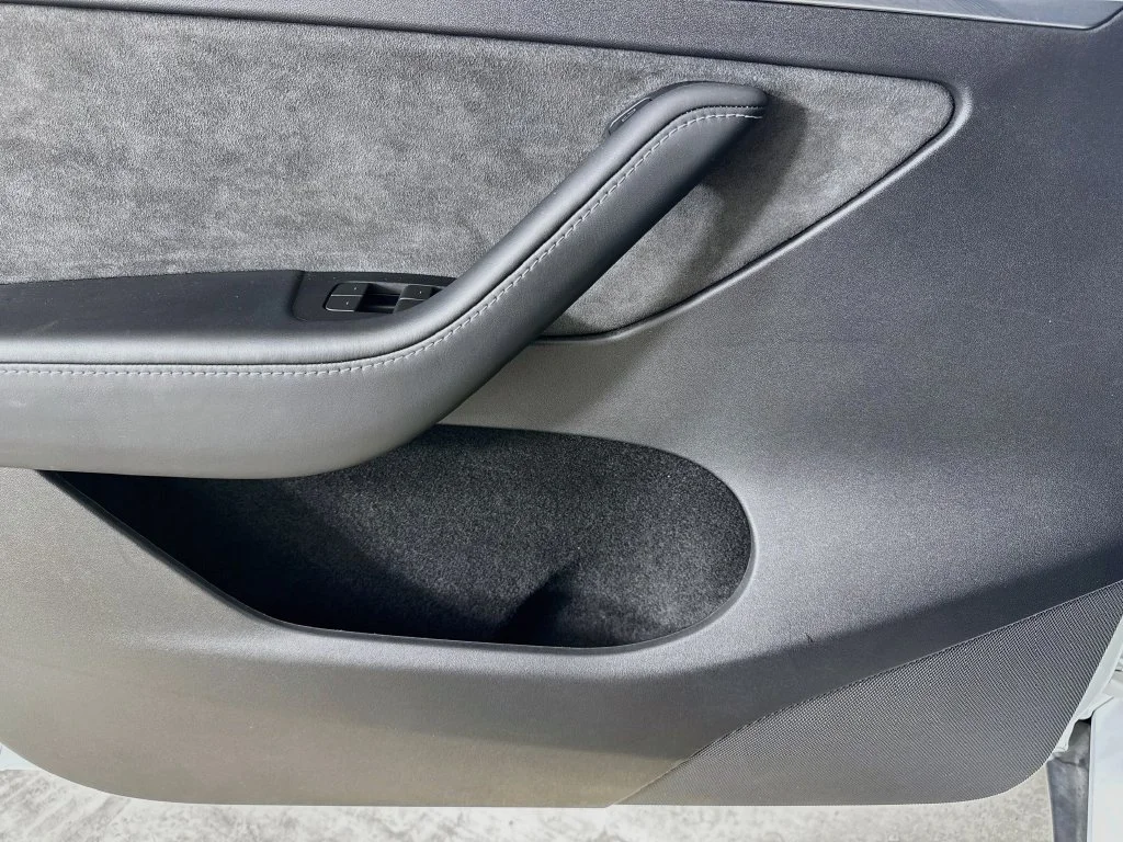 Used 2023 White Tesla Long Range image 17