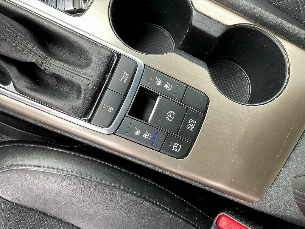 Used 2019 Horizon Blue Kia SX image 16