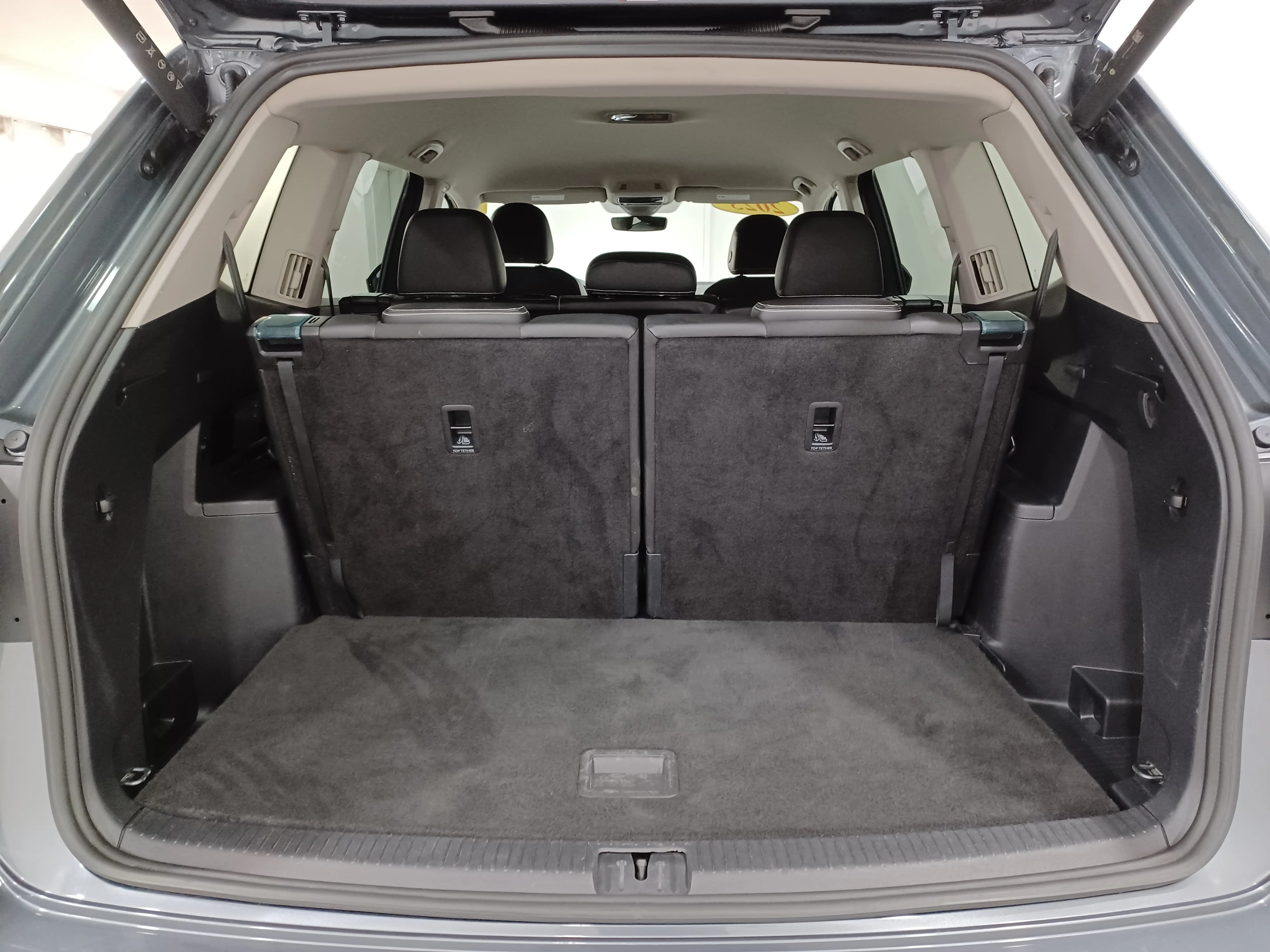 Certified Used 2025 Platinum Gray Metallic Volkswagen Comfortline 4Motion*7 Pass | AWD | Adaptive Cruise | Remote Start | Cooled Leather | Htd Wheel image 23