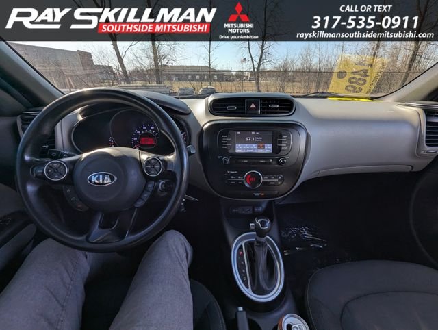 Used 2017 Silver Kia Plus image 22