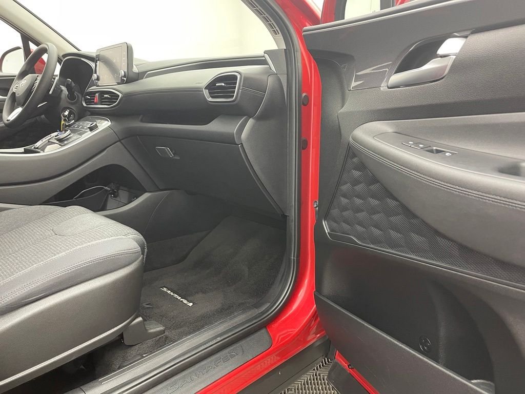 Used 2023 Calypso Red Hyundai SE image 27
