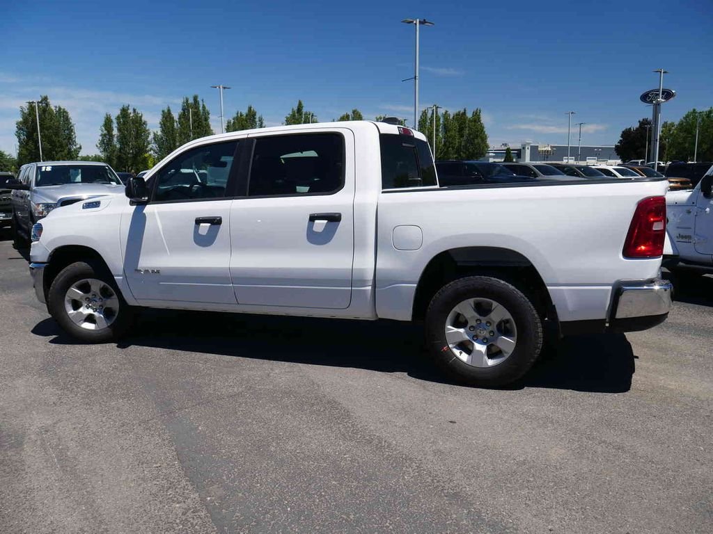New 2026 Bright White Clear-Coat Exterior Paint RAM TRADESMAN image 17