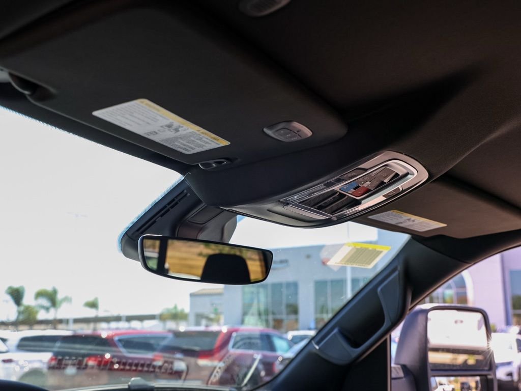 New 2026 Bright White Clear-Coat Exterior Paint RAM Big Horn Night Edition image 12