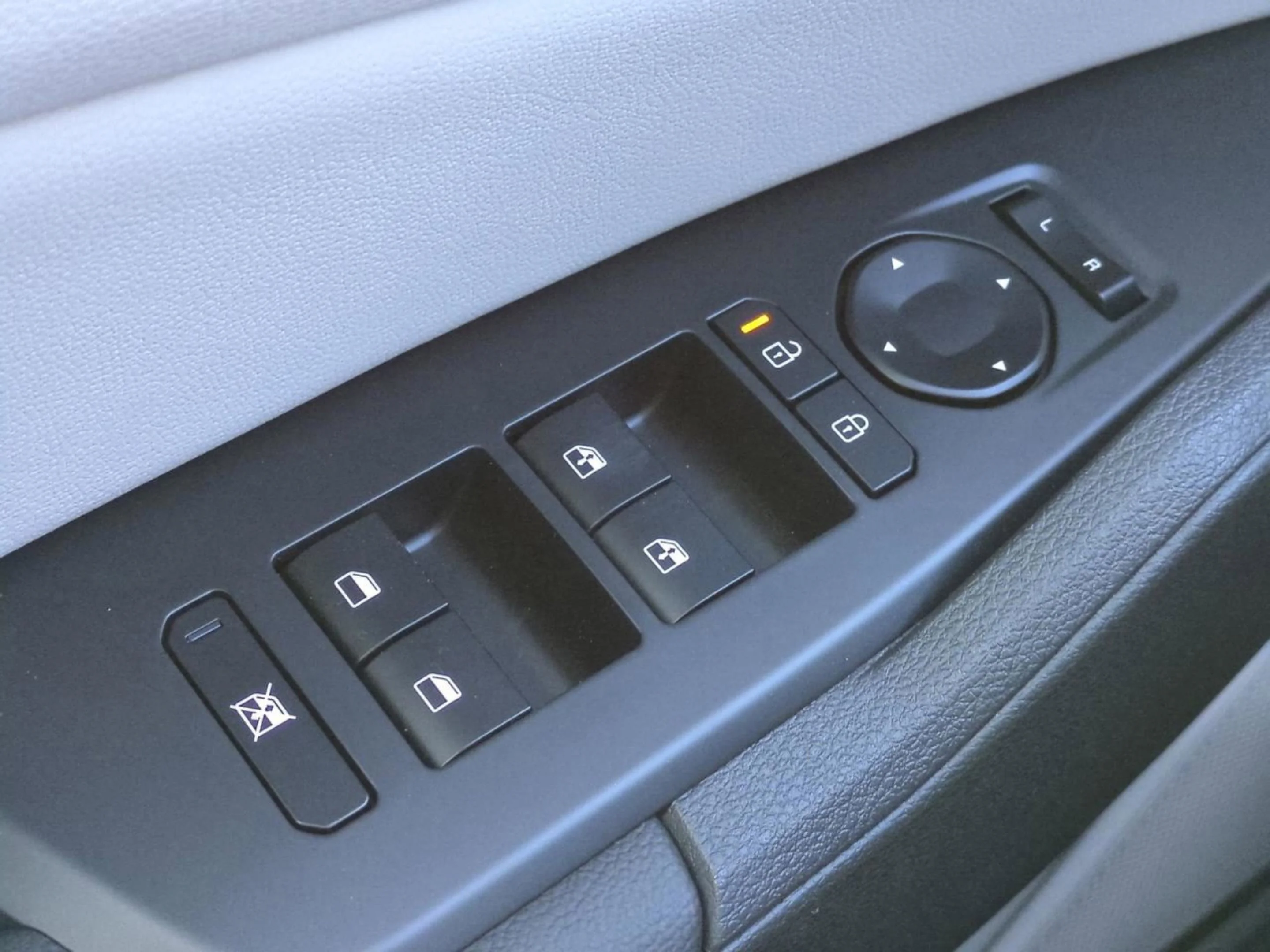 New 2026 Panthera Metal Gray Kia EX image 68