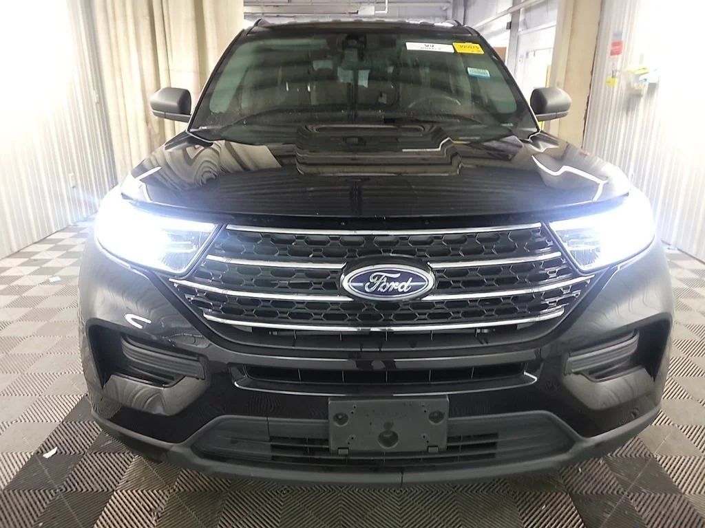 Used 2023 Black Ford XLT image 11